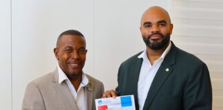 AUDIT CHAMBER PRESENTS REPORT ON PERMIT PROCESS TO MINISTER OF VROMI