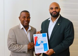 AUDIT CHAMBER PRESENTS REPORT ON PERMIT PROCESS TO MINISTER OF VROMI