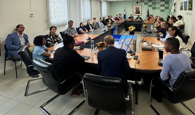 Students from The Hague University of Applied Sciences visit Curaçao’s SER