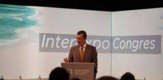 Dutch State Secretary Eddie van Marum opened the conference ‘Fifteen years after 10/10/10’
