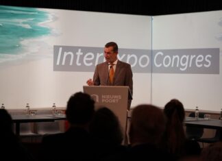Dutch State Secretary Eddie van Marum opened the conference ‘Fifteen years after 10/10/10’