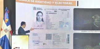 La JCE presenta diseño de las nuevas cédulas a periodistas, comunicadores y líderes de opinión