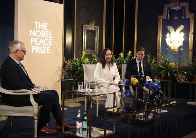 Press conference begins with the leader of Venezuela and Nobel Peace Prize @MariaCorinaYA