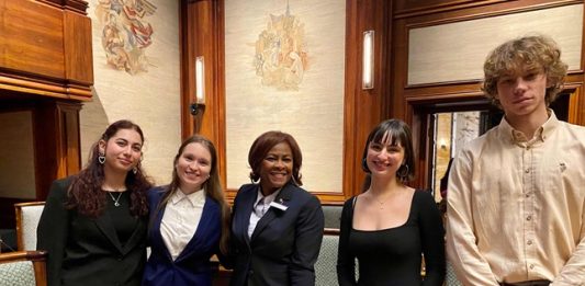 Minister Plenipotentiary Attends Japanese Tables Event in Leiden