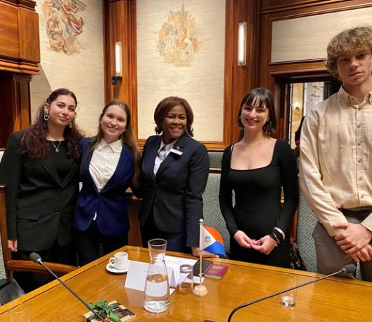 Minister Plenipotentiary Attends Japanese Tables Event in Leiden