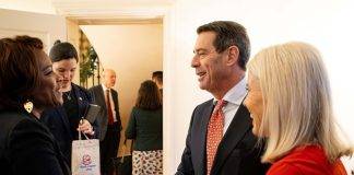 Minister Plenipotentiary Attends U.S. Holiday Reception in The Hague