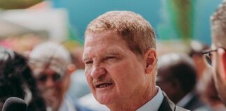 Prome Minister Mike Eman ta cancela bishita pa Hulanda