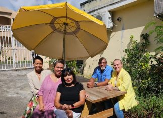 Island Gems supports MHF with garden donation
