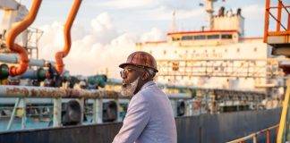 E PROMÉ BARKU KU KRUDO VENEZOLANO A YEGA KÒRSOU: UN OPORTUNIDAT STRATÉGIKO NOBO PA NOS ISLA