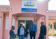 Minister Brug relocates his Cabinet outside of the Government Administration Building