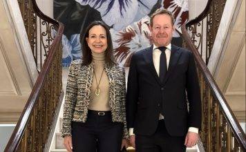 David van Weel The Minister of Foreign Affairs of the Kingdom of the Netherlands and María Corina Machado spoke in Washington DC