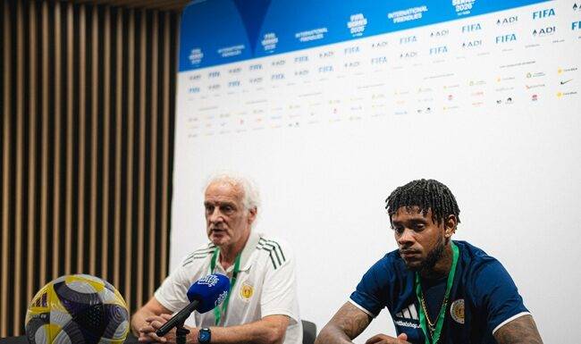 NOS KAPITAN LEANDRO BACUNA HUNTU KU NOS ‘BONDS COACH’ FRED RUTTEN A TENE UN RUEDA DI PRENSA PA DUNA DEKLARASHON RIBA NOS PARTIDO KONTRA CHINA!