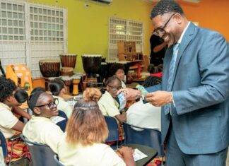 CBCS brings ‘Money Week’ to primary schools in Curaçao and Sint Maarten