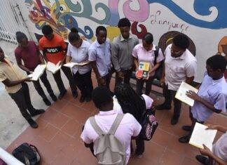 Shaka Senghor Celebrates Personal Triumph in New Book “How to be free written” Now available by the Sint Maarten Library.