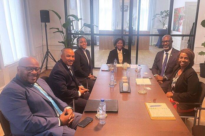 MinPLEN GA SER Sint Maarten Courtesy Visit PIX2