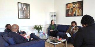 Minister Arrindell meets with Minister of VROMI Gumbs about Strengthening Cooperation