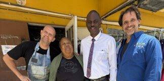 Minister Brug visits Freegan Food Foundation; announces extension of support program for seniors