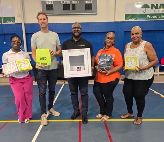 Rotary Club of St. Martin Sunset donates AED Defibrillator to National Institute of Sports