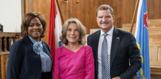 Minister Arrindell attends Reception in Honor of Incoming Minister Plenipotentiary Aruba