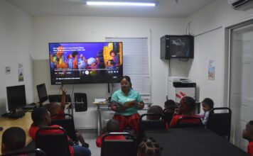 Spreading Sunshine Through Story Time at the Sint Maarten Library