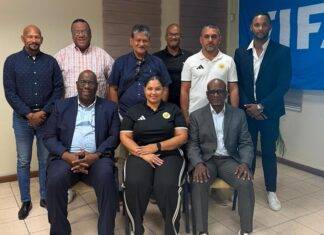 KONFIANSA, UNIDAT I AMBISHON; FFK I E KOMUNIDAT DI FUTBÒL TA SIGUI TRAHA HUNTU PA E FUTURO DI KÒRSOU!
