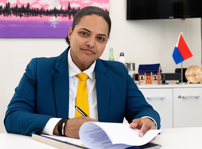 DCOMM Minister M Gumbs 4 (1)
