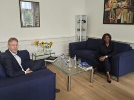 Minister Plenipotentiary Arrindell Receives Courtesy Visit from Kunst