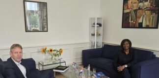 Minister Plenipotentiary Arrindell Receives Courtesy Visit from Kunst