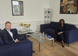 Minister Plenipotentiary Arrindell Receives Courtesy Visit from Kunst