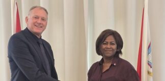 Minister Plenipotentiary Arrindell Discusses Opportunities for Cooperation with Aon