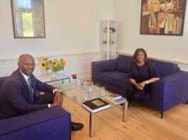 Minister Arrindell Receives Courtesy Visit from Former Governor of Sint Maarten