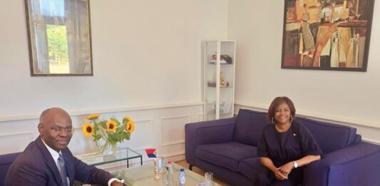Minister Arrindell Receives Courtesy Visit from Former Governor of Sint Maarten