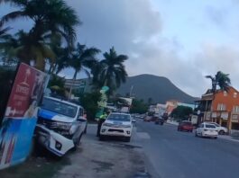 Armed Robbery in Cupecoy; Police Vehicle Involved in Traffic Accident