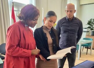 Minister Plenipotentiary Arrindell Meets Local Authors Dwight Williams and Claudine Williams Wescot