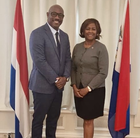 MinPLEN GA Meets with Kadaster Sint Maarten 071026