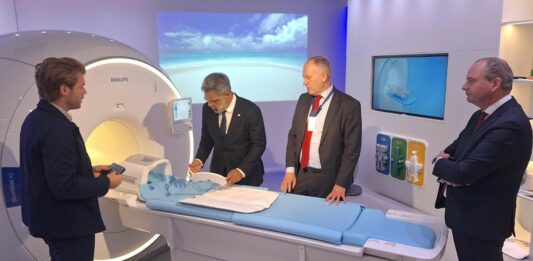 PM Mercelina Explores Smarter, More Connected Healthcare for Sint Maarten During Philips Visit